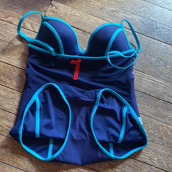 SPANX one-piece bathing suit - size 8 - Picture 7 of 7